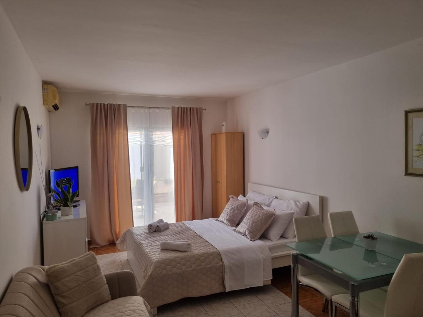 Apartment Bubi Nečujam エクステリア 写真